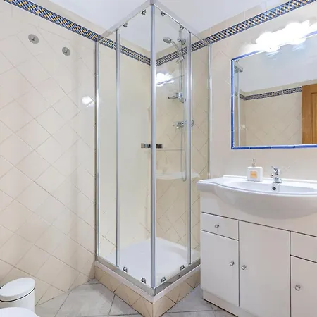 Sea-front 1' Min! - With Ac & Wifi *